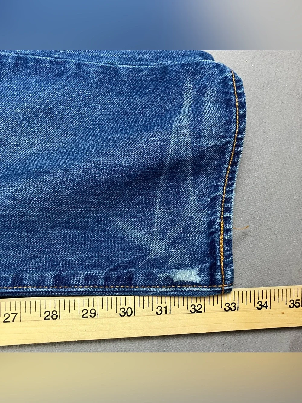 Levis 501 Straight Jeans Men’s Size 33x34 Light Blue Denim Pants Button Fly